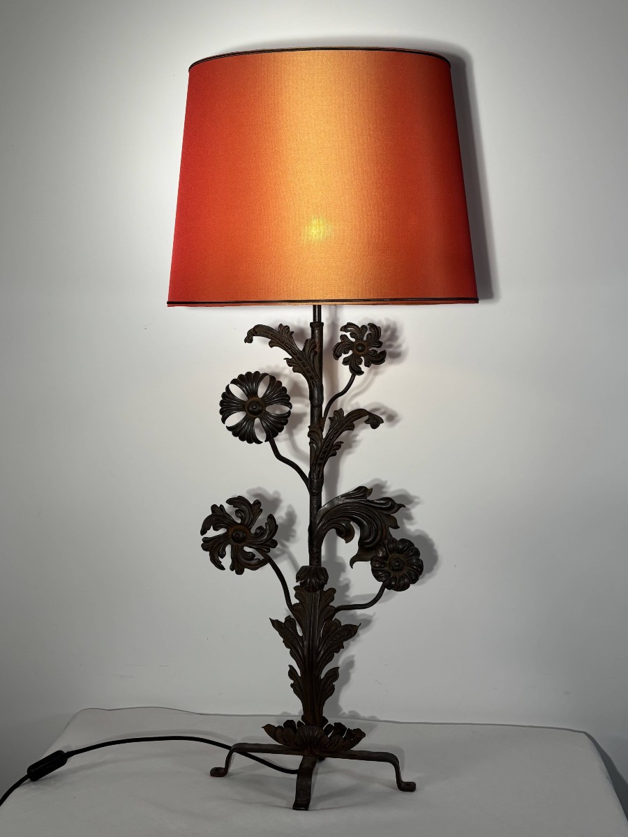Grande lampe sculpturale en fer forgé et fonte - Travail Hollandais vers 1930