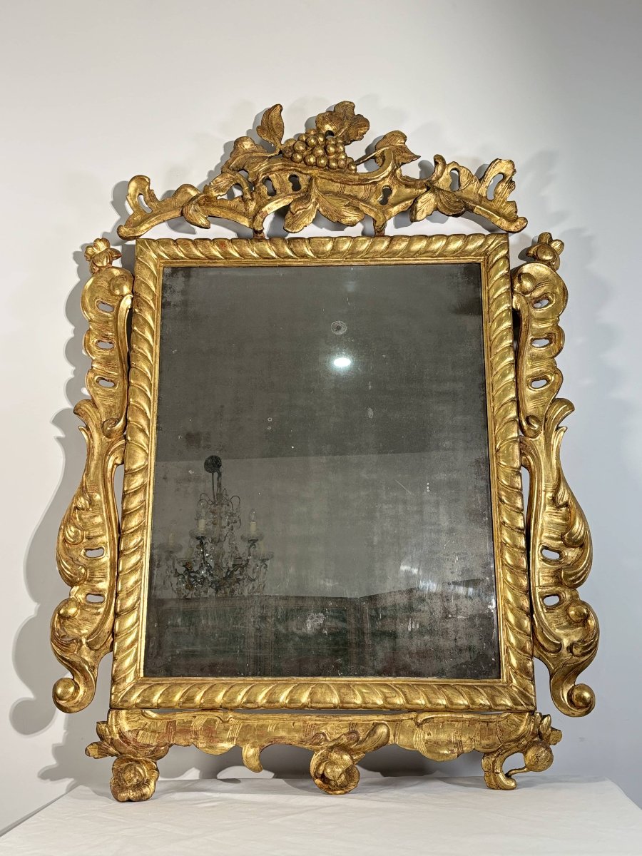Grand miroir en bois sculpté et doré à décor de vignes - Italie, milieu XVIIIe siècle-photo-4