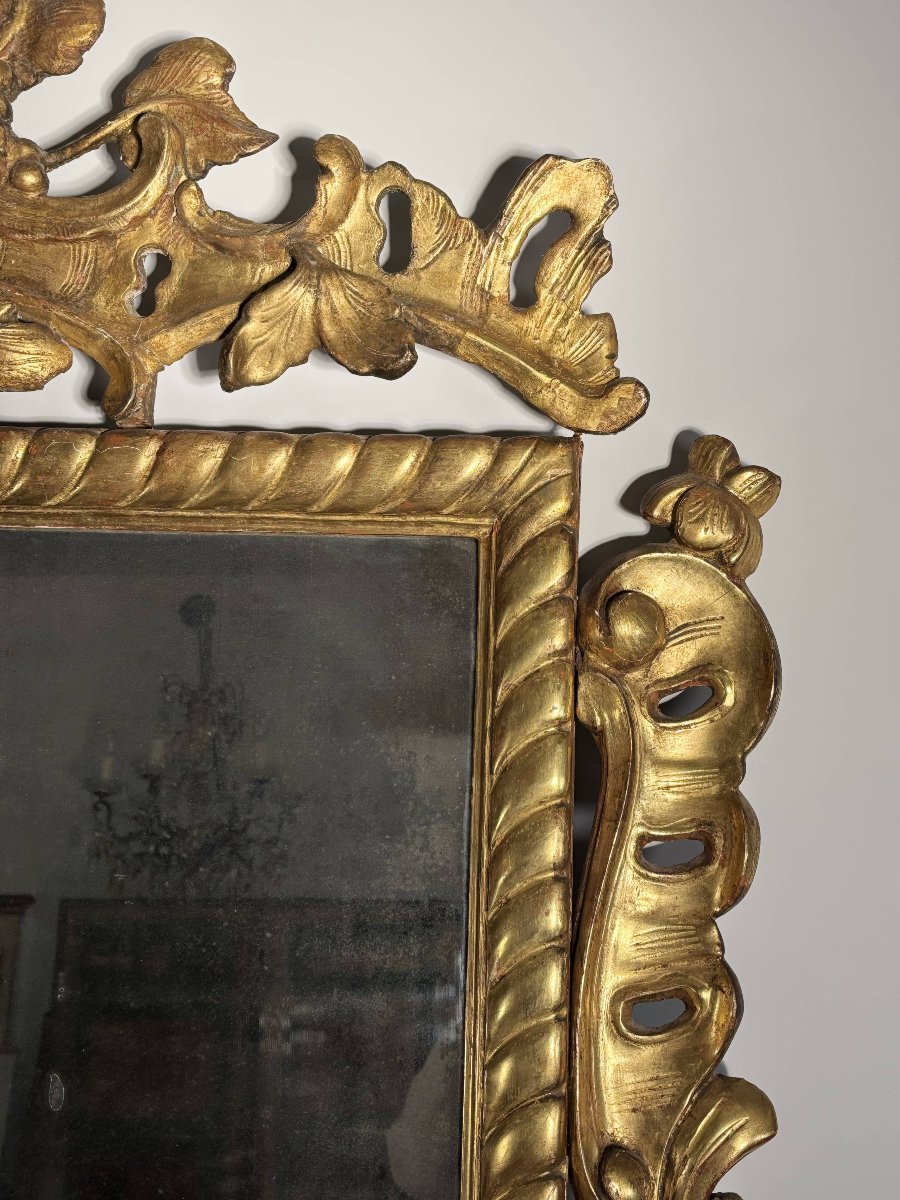 Grand miroir en bois sculpté et doré à décor de vignes - Italie, milieu XVIIIe siècle-photo-5