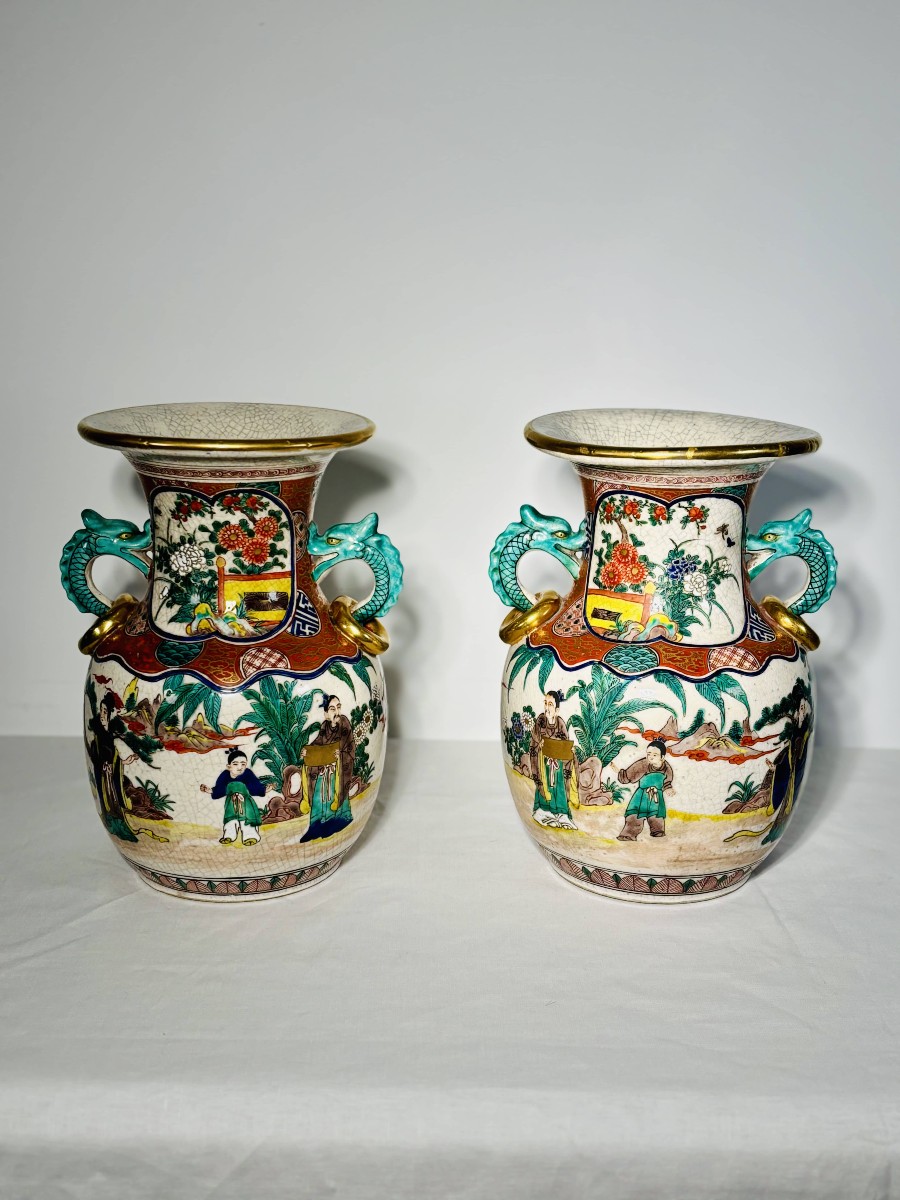 Paire de vases Satsuma, atelier Ninzan — Japon, époque Meiji, vers 1890-1910