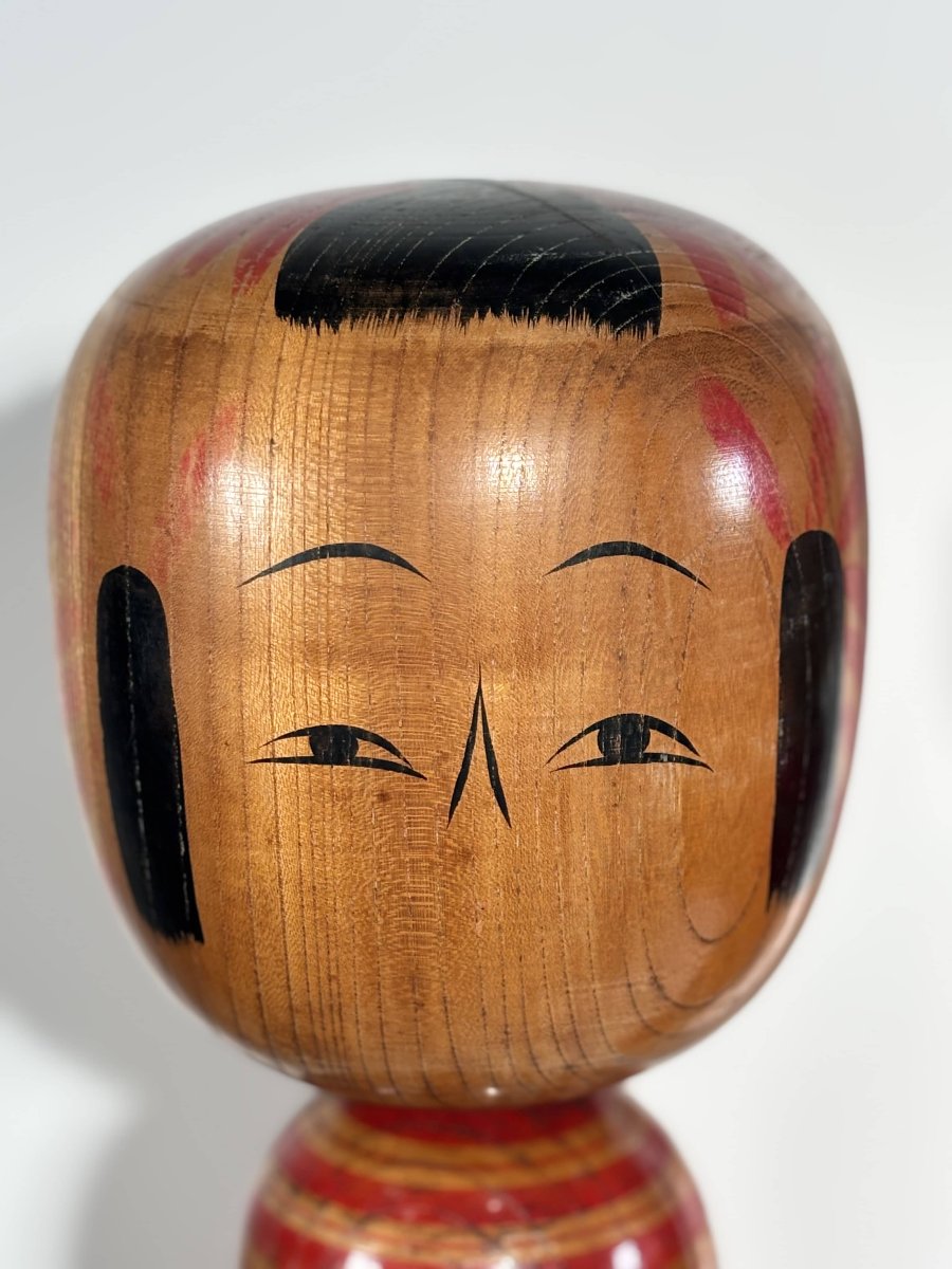 Ensemble de 3 poupées Kokeshi traditionnelles monumentales - Tōhoku, Japon, XXe siècle  -photo-4