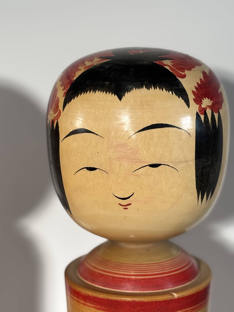 Ensemble de 3 poupées Kokeshi traditionnelles monumentales - Tōhoku, Japon, XXe siècle  -photo-5
