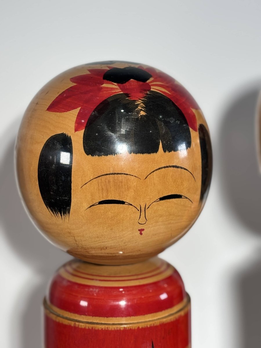 Ensemble de 3 poupées Kokeshi traditionnelles monumentales - Tōhoku, Japon, XXe siècle  -photo-6