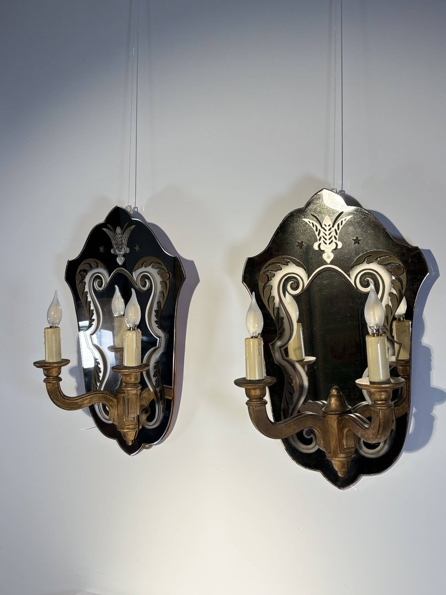 Paire d'appliques miroirs en verre gravé et bois doré, Italie, vers 1950-photo-3