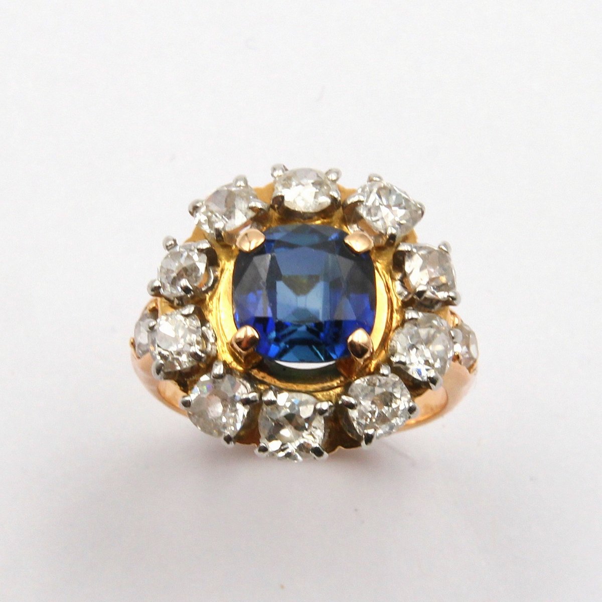 Natural Cushion Sapphire Ring Surrounded By Diamonds-photo-2
