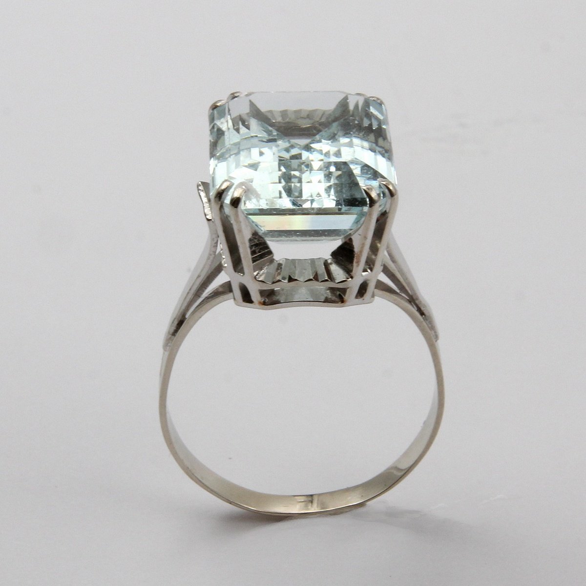 Emerald-cut Aquamarine Ring-photo-2