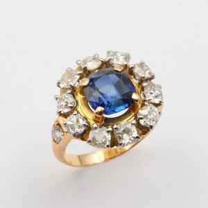 Bague saphir naturel coussin entouré de diamants