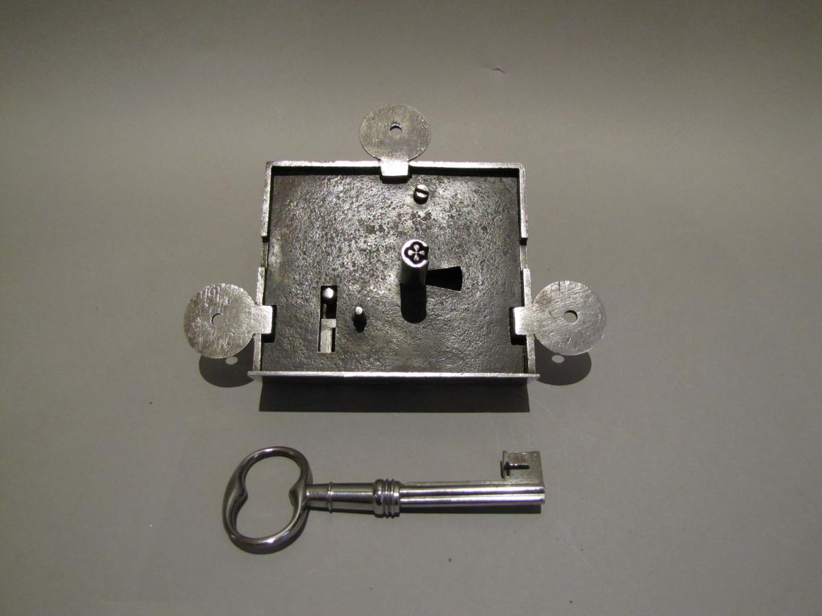 Clover Key Lock-photo-2