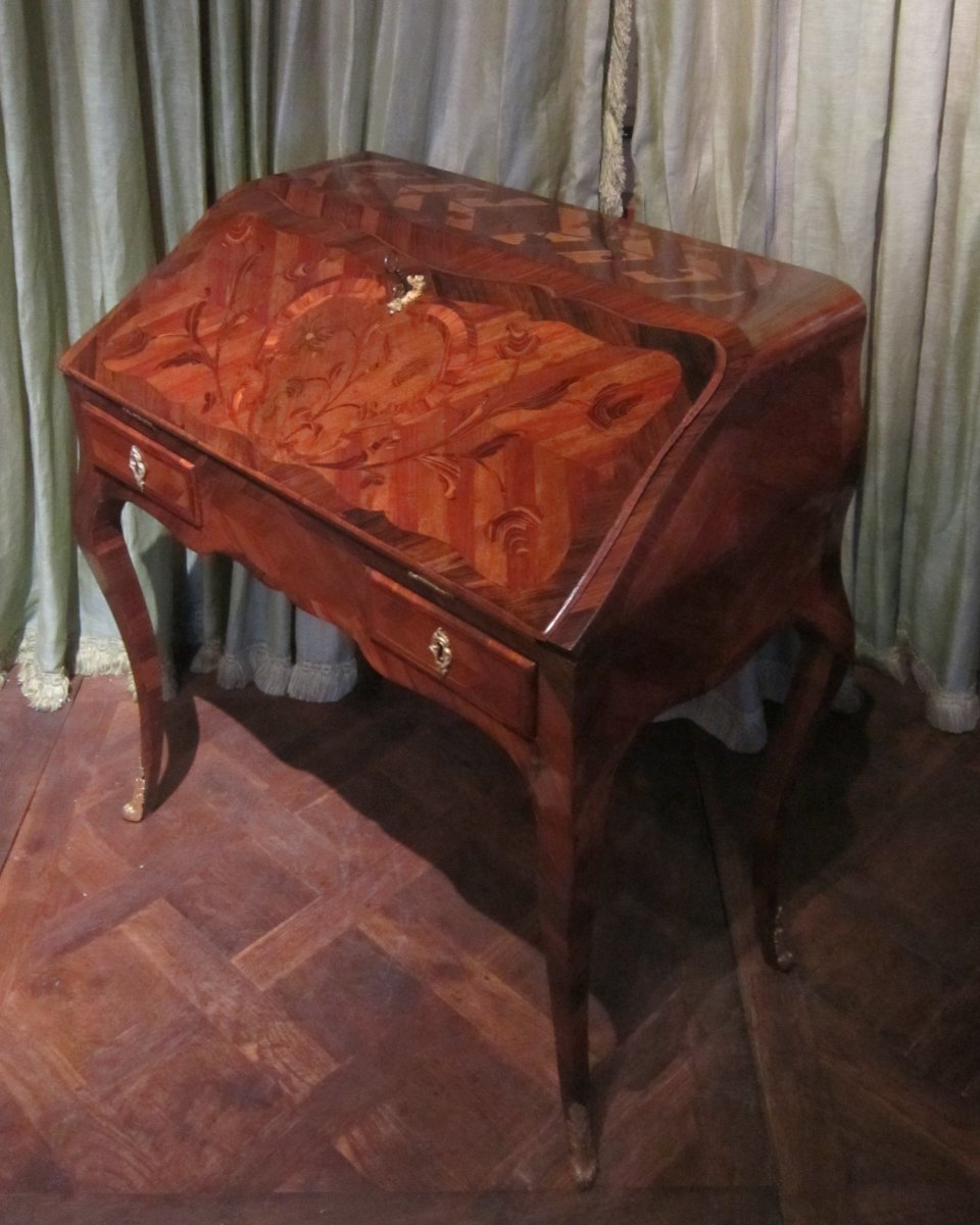 Louis XV Slope Desk Stamped Am Criard