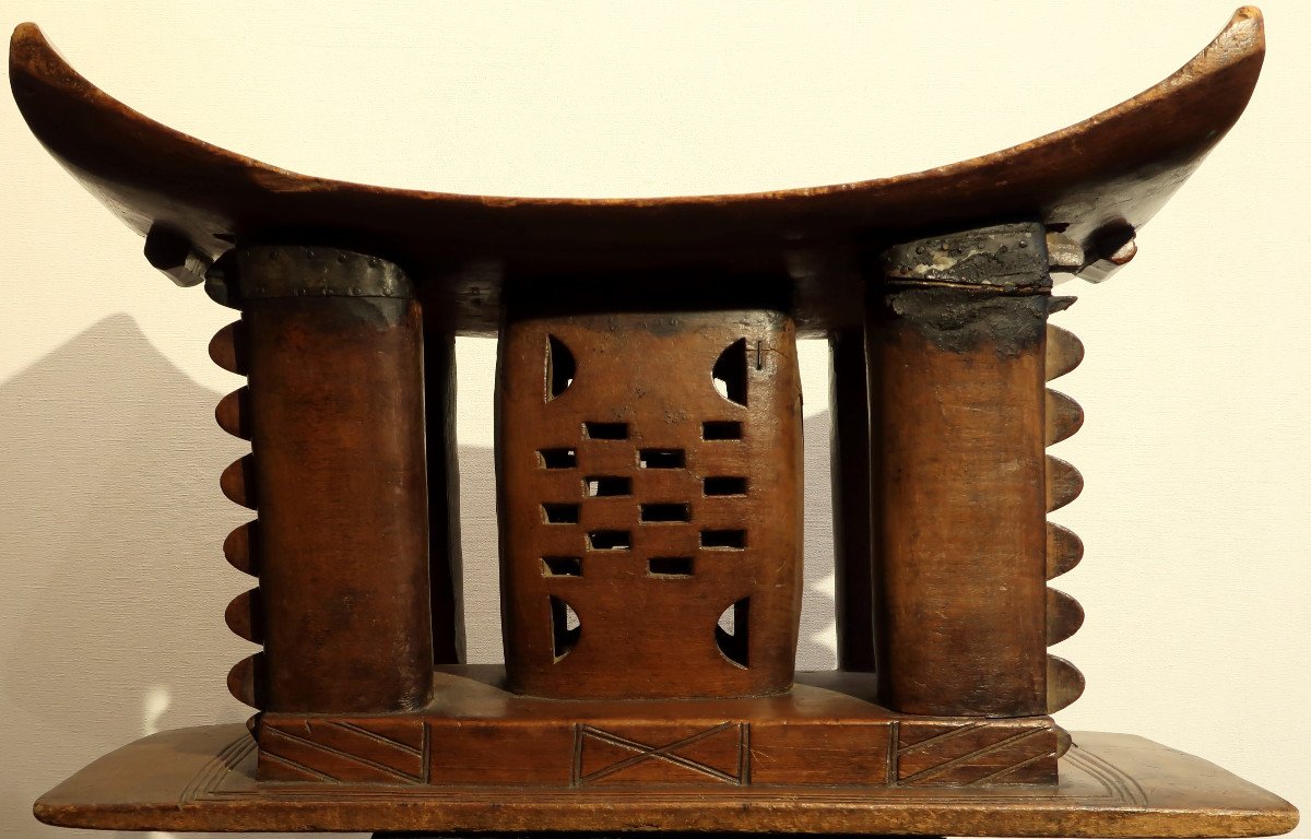 Akan / Ashanti Stool. Ghana / Ivory Coast.-photo-2