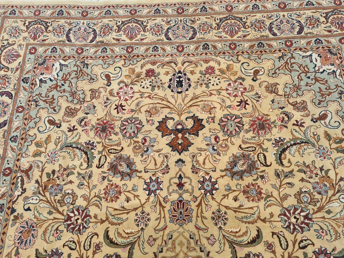 Tabriz Carpet Made In Wool, Iran, Circa 1940.-photo-3