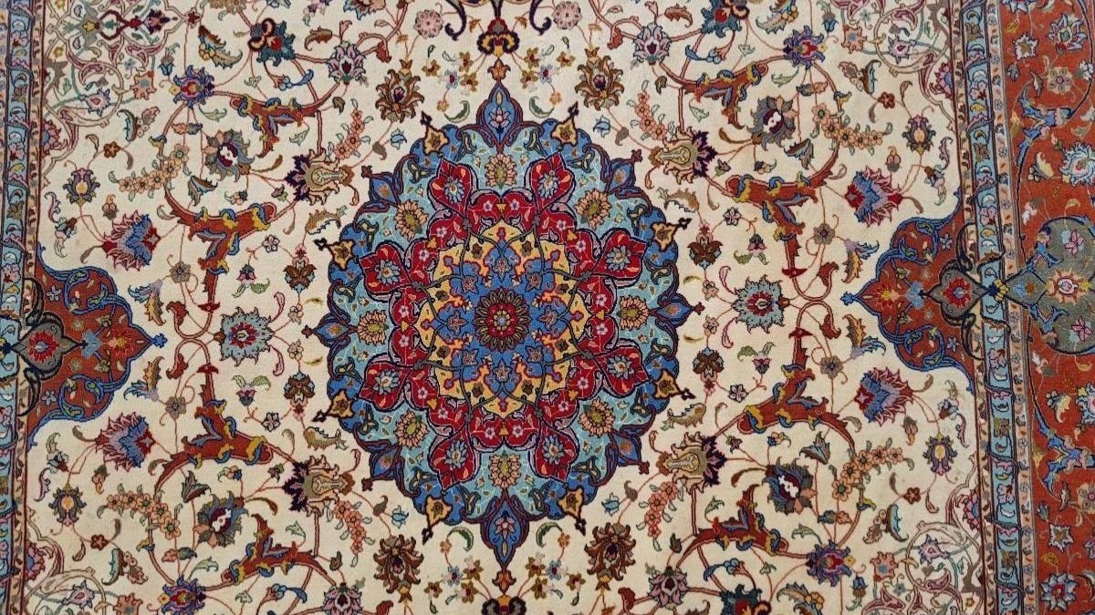  Tapis Tabriz  En Laine Et En Soie , Signé, Vers 1970.-photo-3