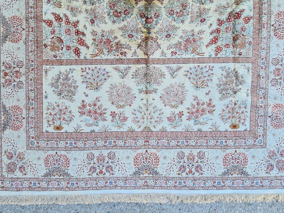 Ghoum Carpet Made In Silk, Iran, Antique From The 20th Century-photo-2