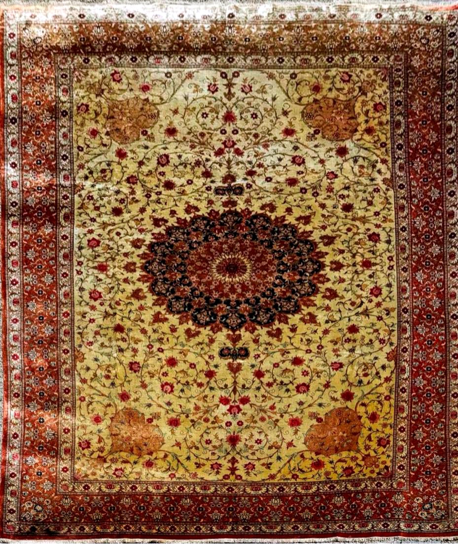 Persian Goum Rug – 100% Silk – Shah Period (circa 1960)