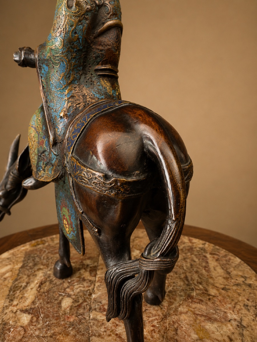 Toba sur sa Mule en bronze cloisonné -photo-3