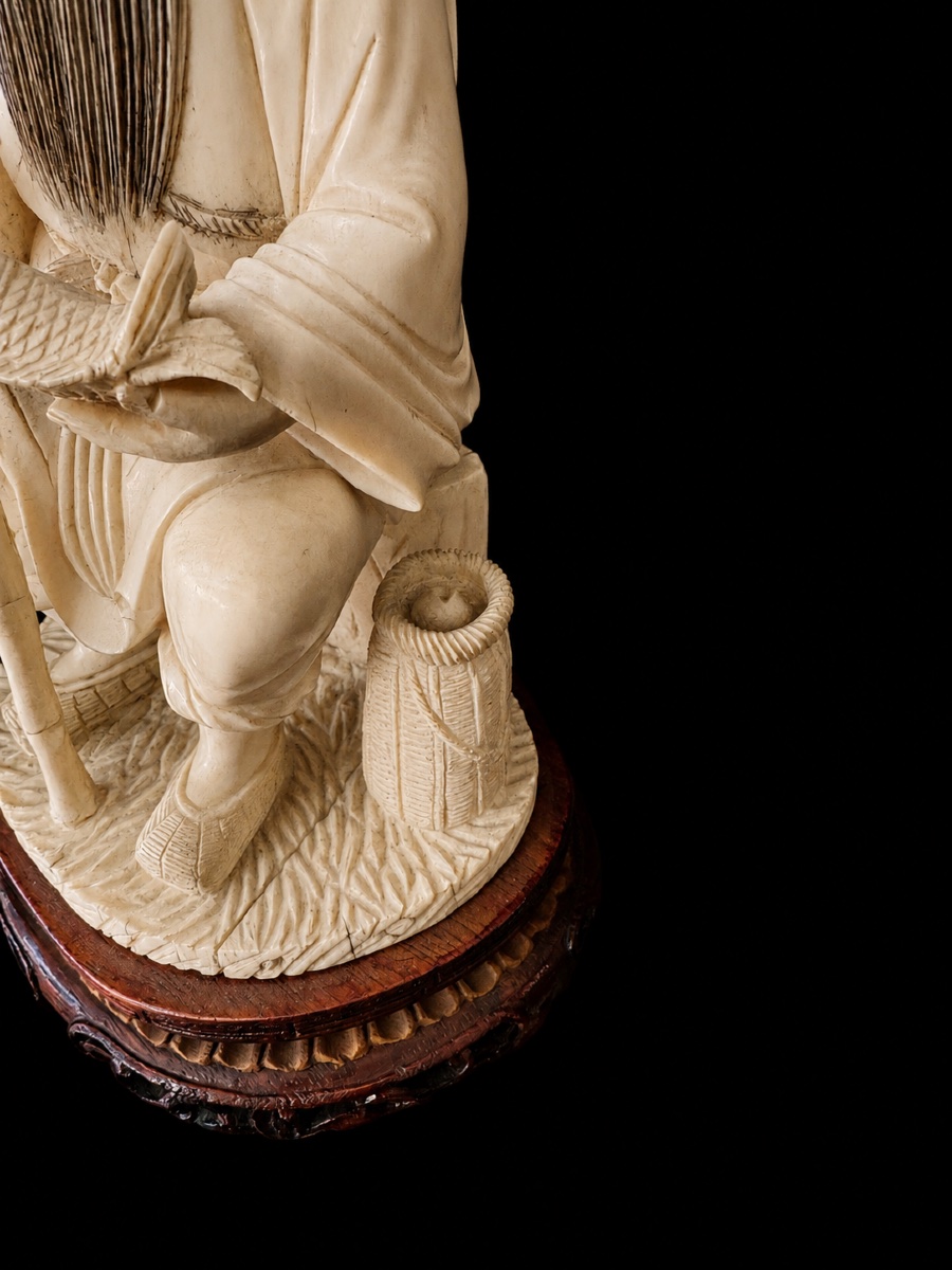 Large Chinese One-piece Ivory Fishing Rod-photo-1