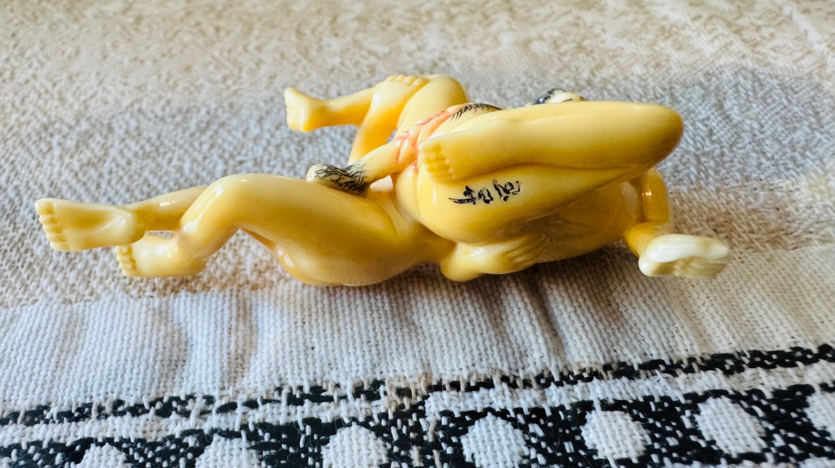 Erotic Netsuke-photo-1