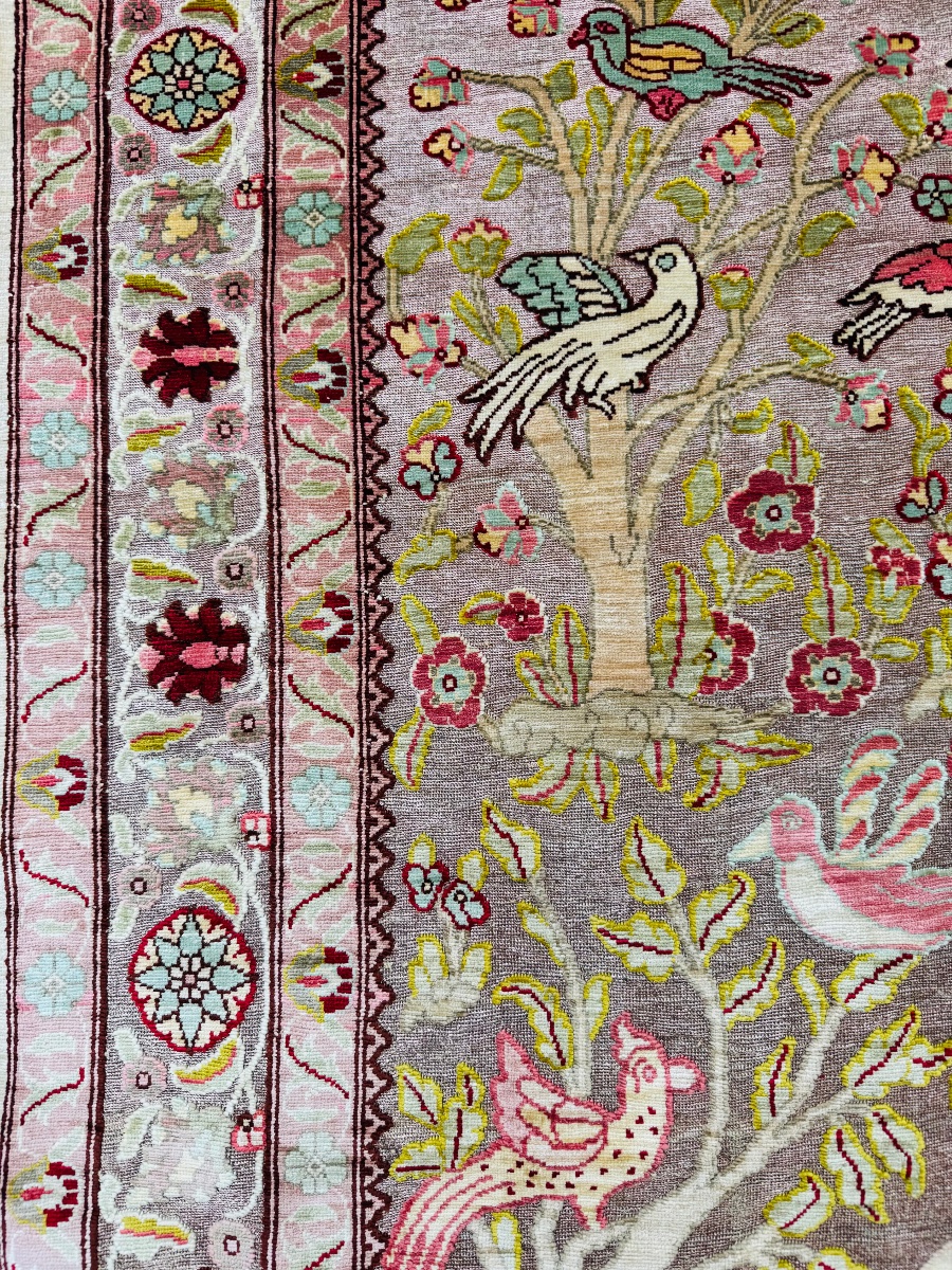 Signed Hereke Rug Made Of Natural Silk And Gold Thread-photo-4