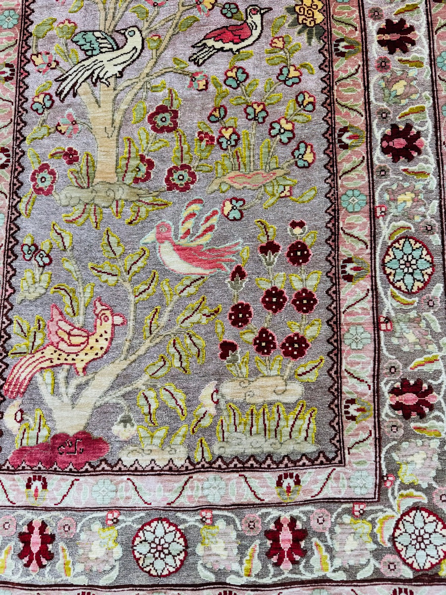 Signed Hereke Rug Made Of Natural Silk And Gold Thread-photo-4