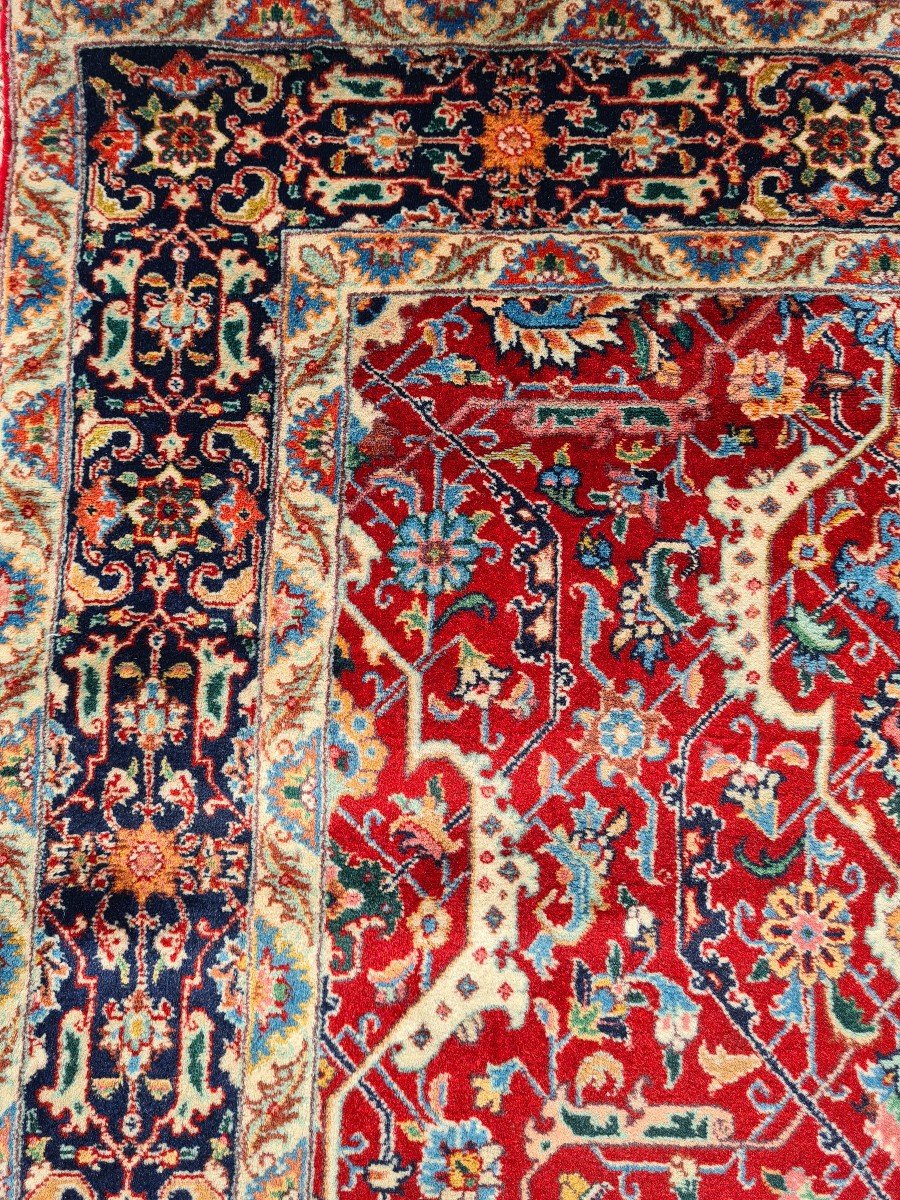 Tapis Ispahan laine et soie, Iran milieux du 20ème siècle époque du Shah-photo-3