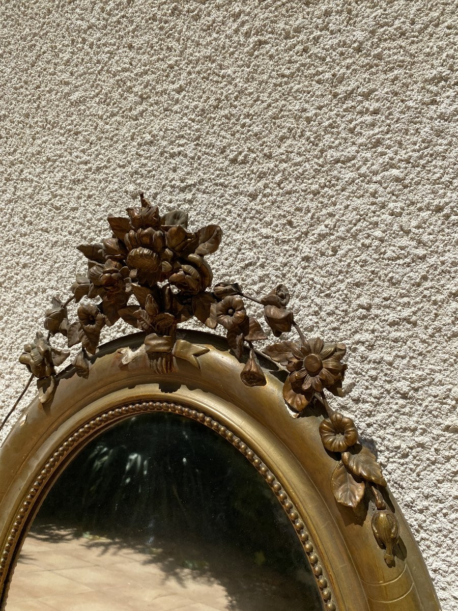 Oval Mirror With Floral Pediment In Carved Gilded Wood, Napoleon III Period – 19th Century - 65x96cm-photo-2