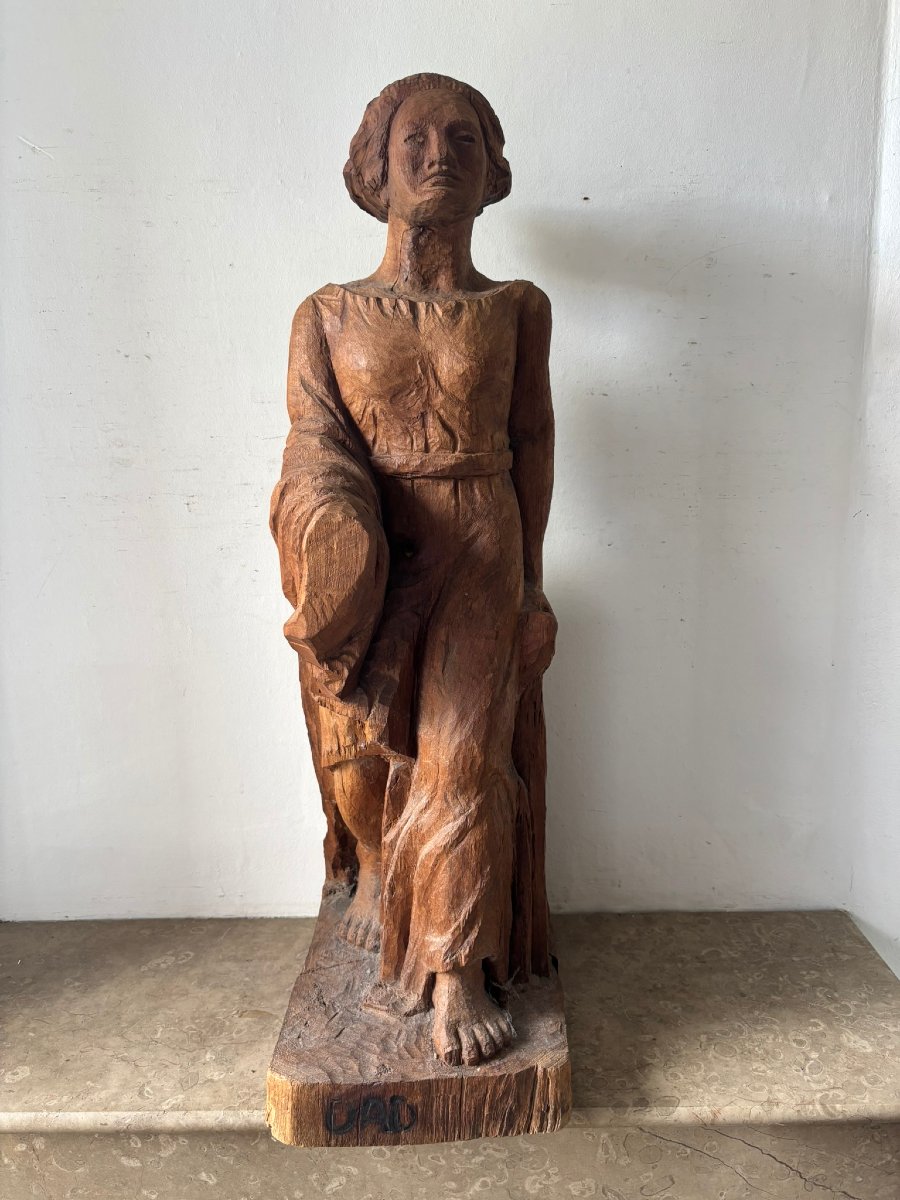 20th Century Statue Of A Woman-photo-2
