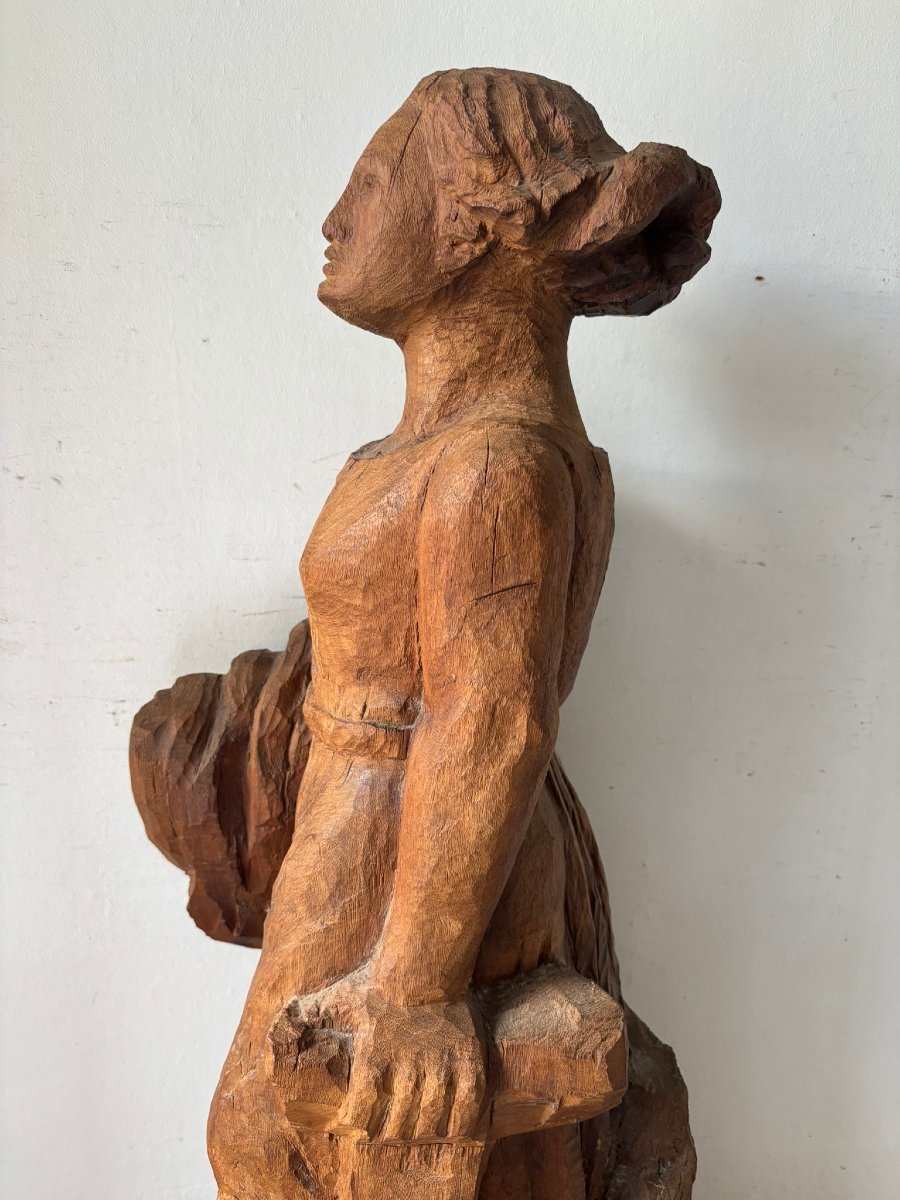20th Century Statue Of A Woman-photo-8