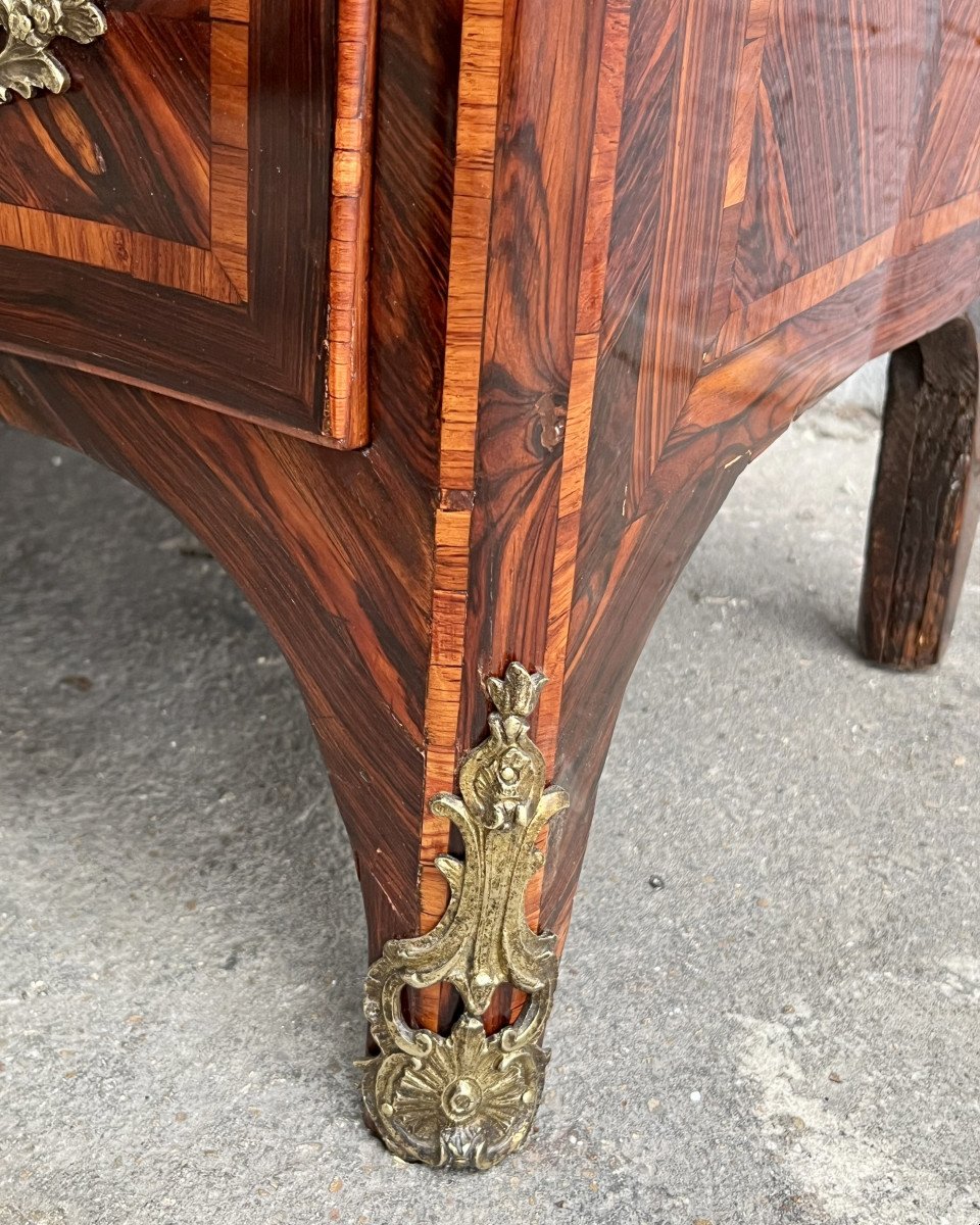 Small Regency Period Marquetry In-between Chest Of Drawers, Paris, France, Circa 1715 / 1723-photo-1