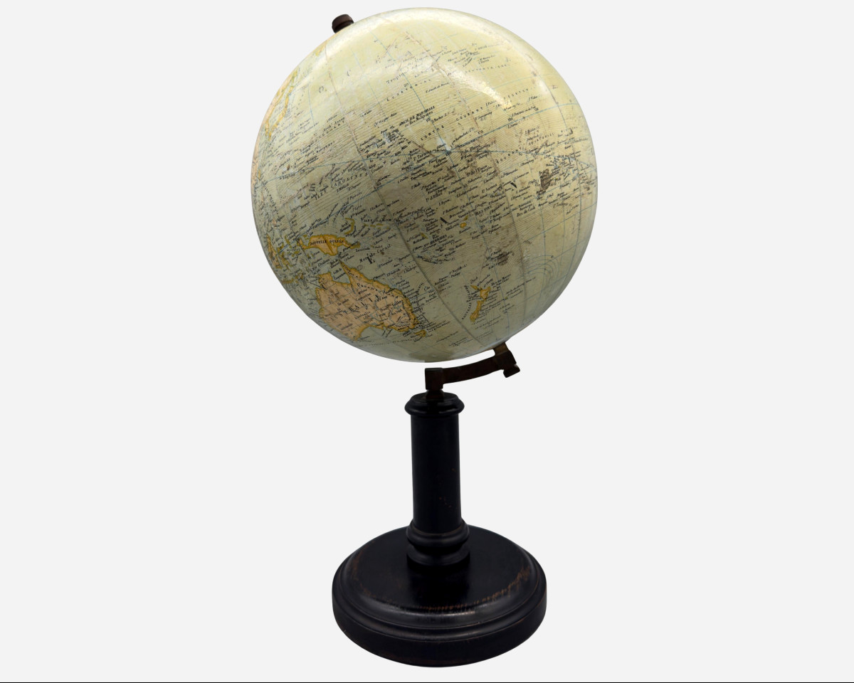 Globe terrestre sur pied, Éditions E. Bertaux, G. Thomas successeur, vers 1900