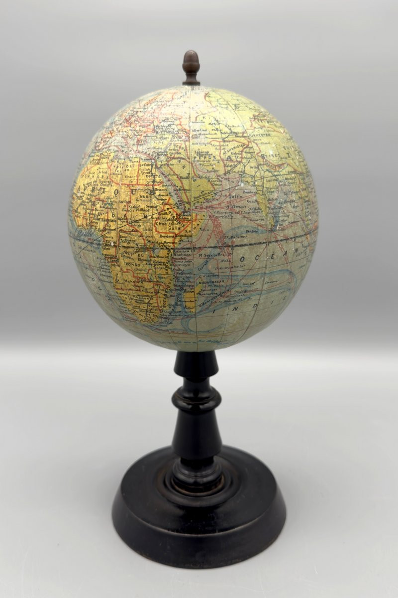 Petit globe terrestre sur pied, par Joseph Forest, Paris, France, vers 1890 / 1900-photo-3