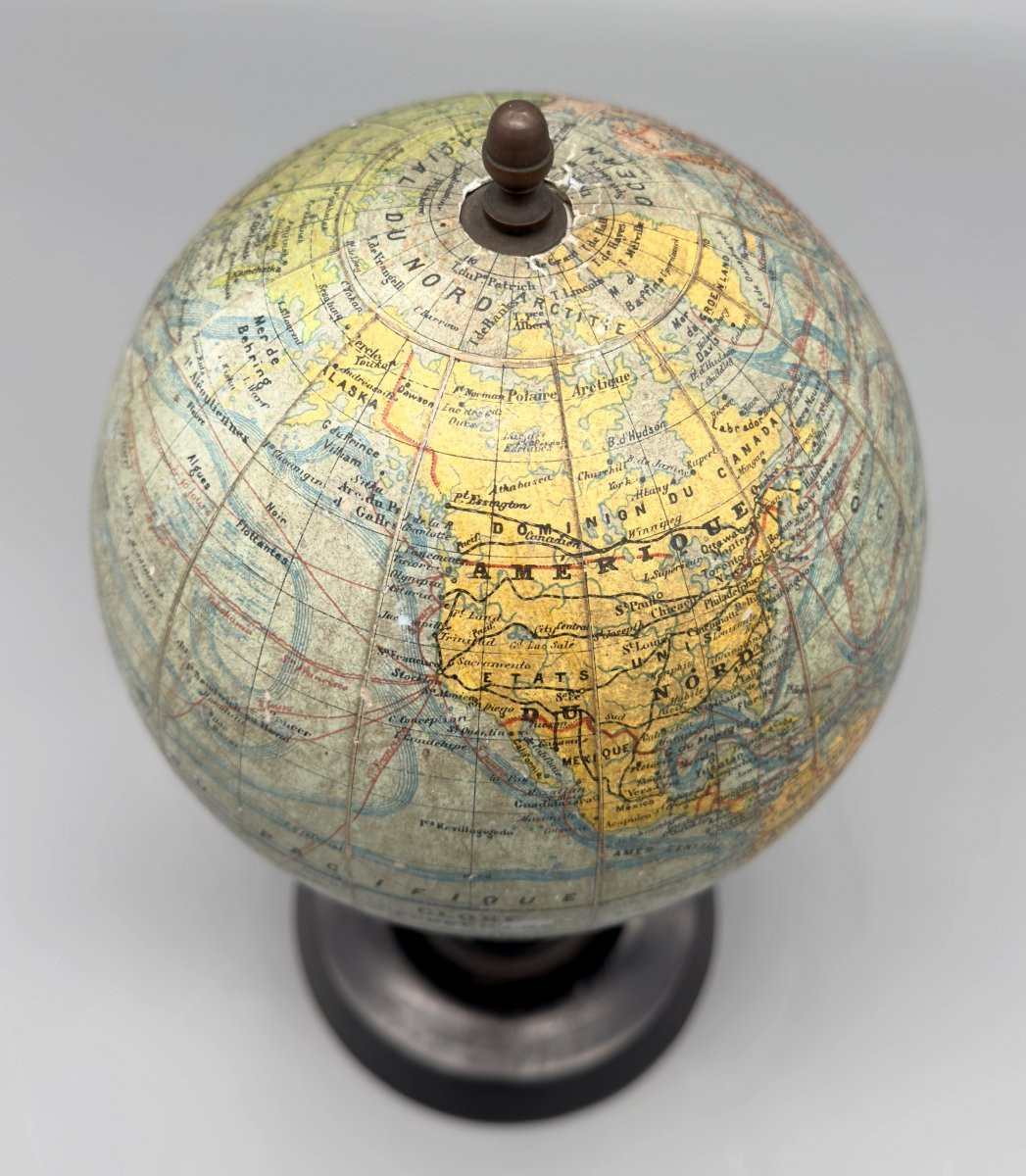 Petit globe terrestre sur pied, par Joseph Forest, Paris, France, vers 1890 / 1900-photo-1