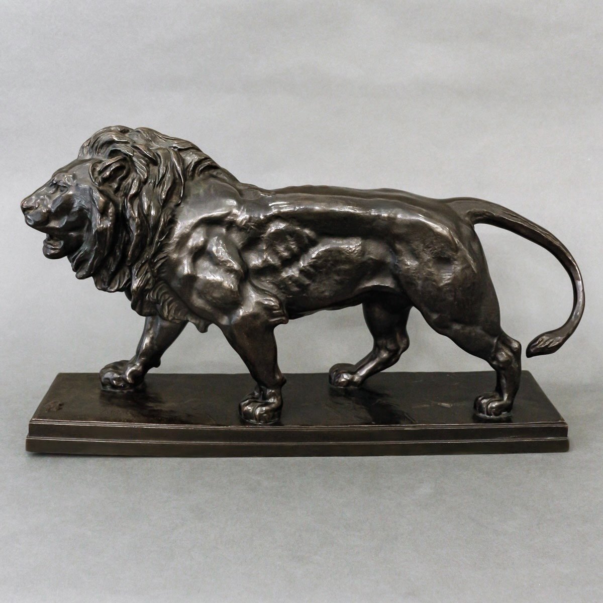 Sculpture - Le Lion Marchant , Antoine-Louis Barye (1795-1875) - Bronze
