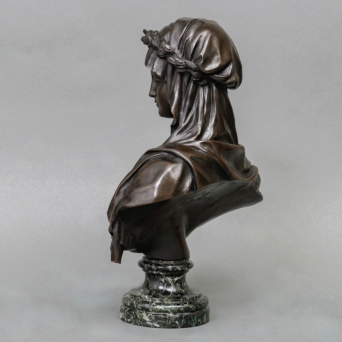 Sculpture - La Grande Prêtresse  "Vestale" , Clodion (1738-1814) - Bronze-photo-2