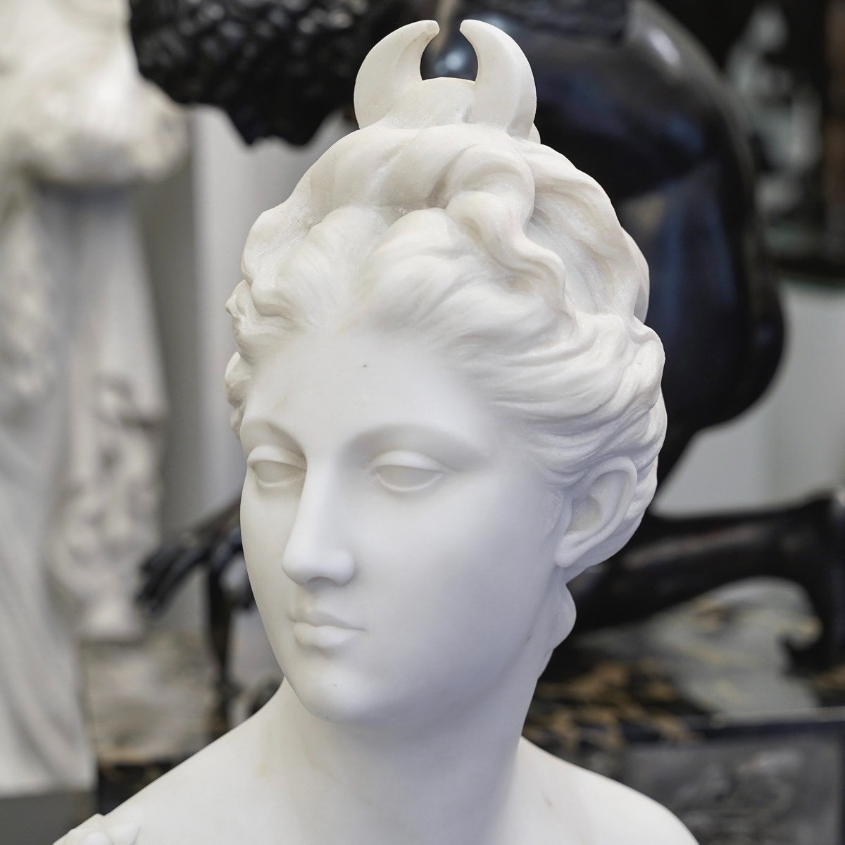 Sculpture  - Buste De Diane Chasseresse , Jean - Antoine Houdon (1741-1828) - Marbre-photo-4