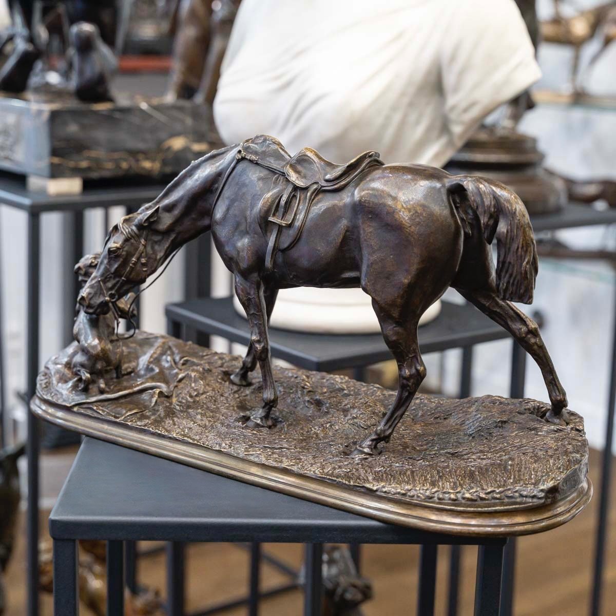 Bronze Group " Mare In The Stable Playing With A Dog ", Pierre - Jules Mêne (1810-1879)-photo-3