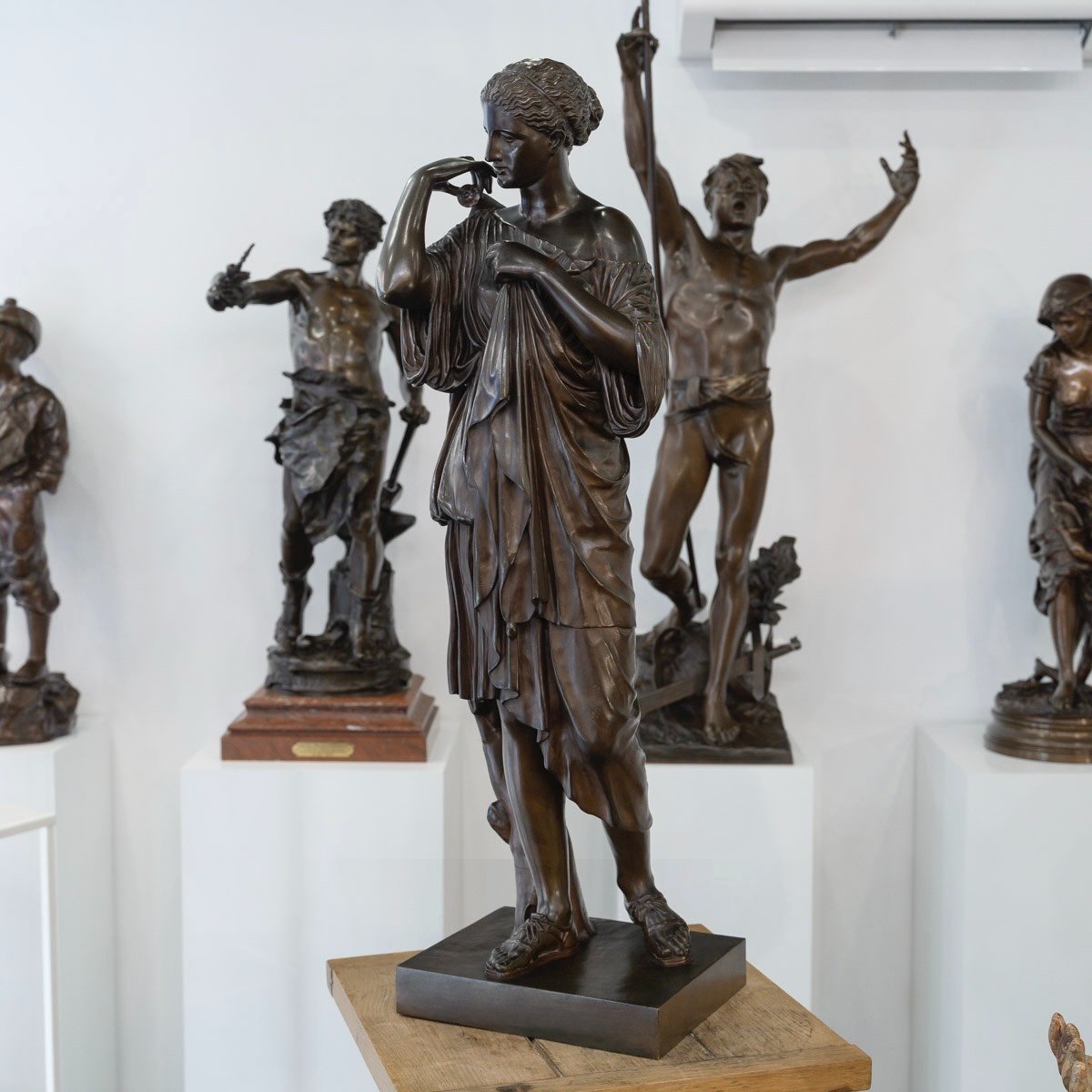 Sculpture - Diane De Gabies , Ferdinand Barbedienne Fondeur - Bronze-photo-3
