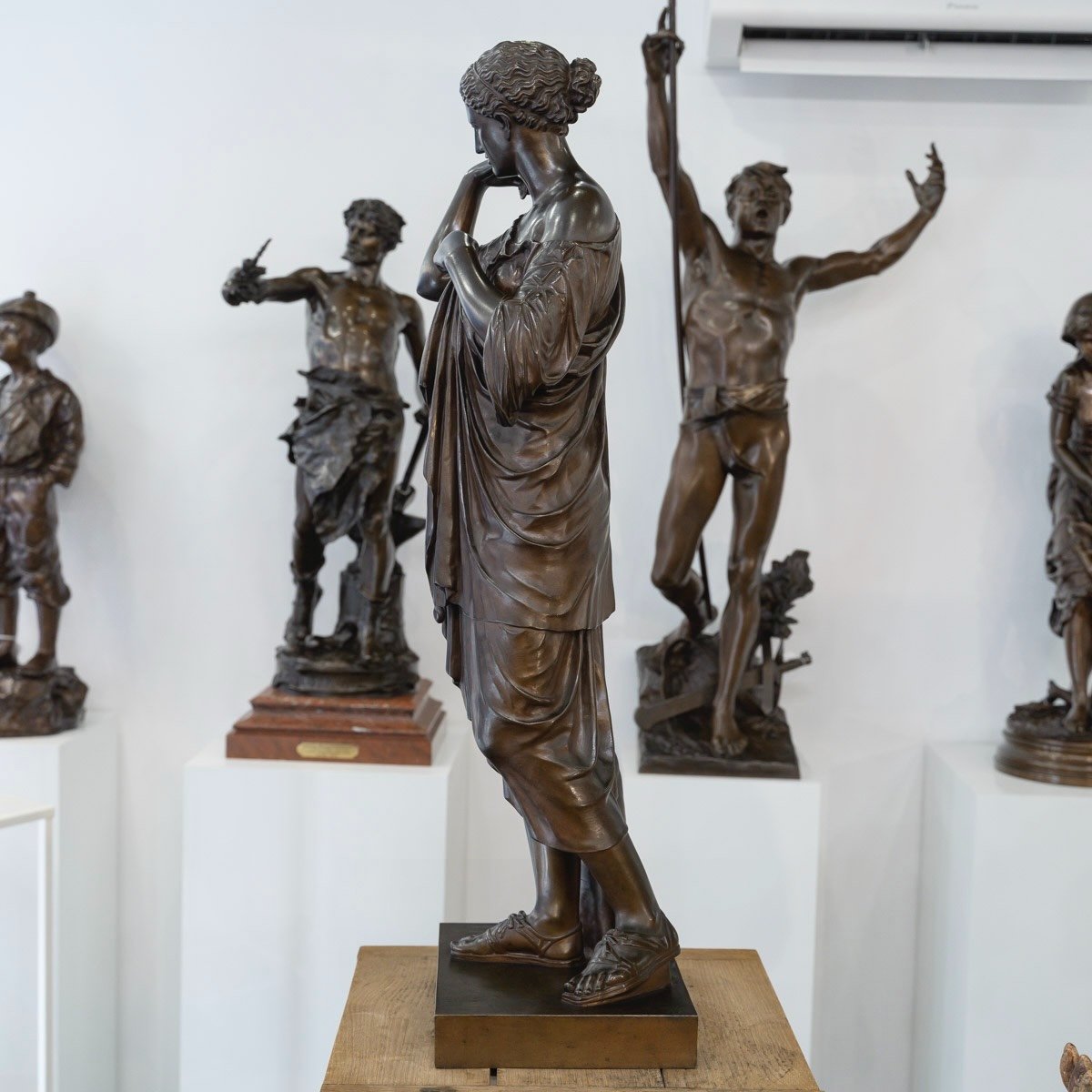 Sculpture - Diane De Gabies , Ferdinand Barbedienne Fondeur - Bronze-photo-2