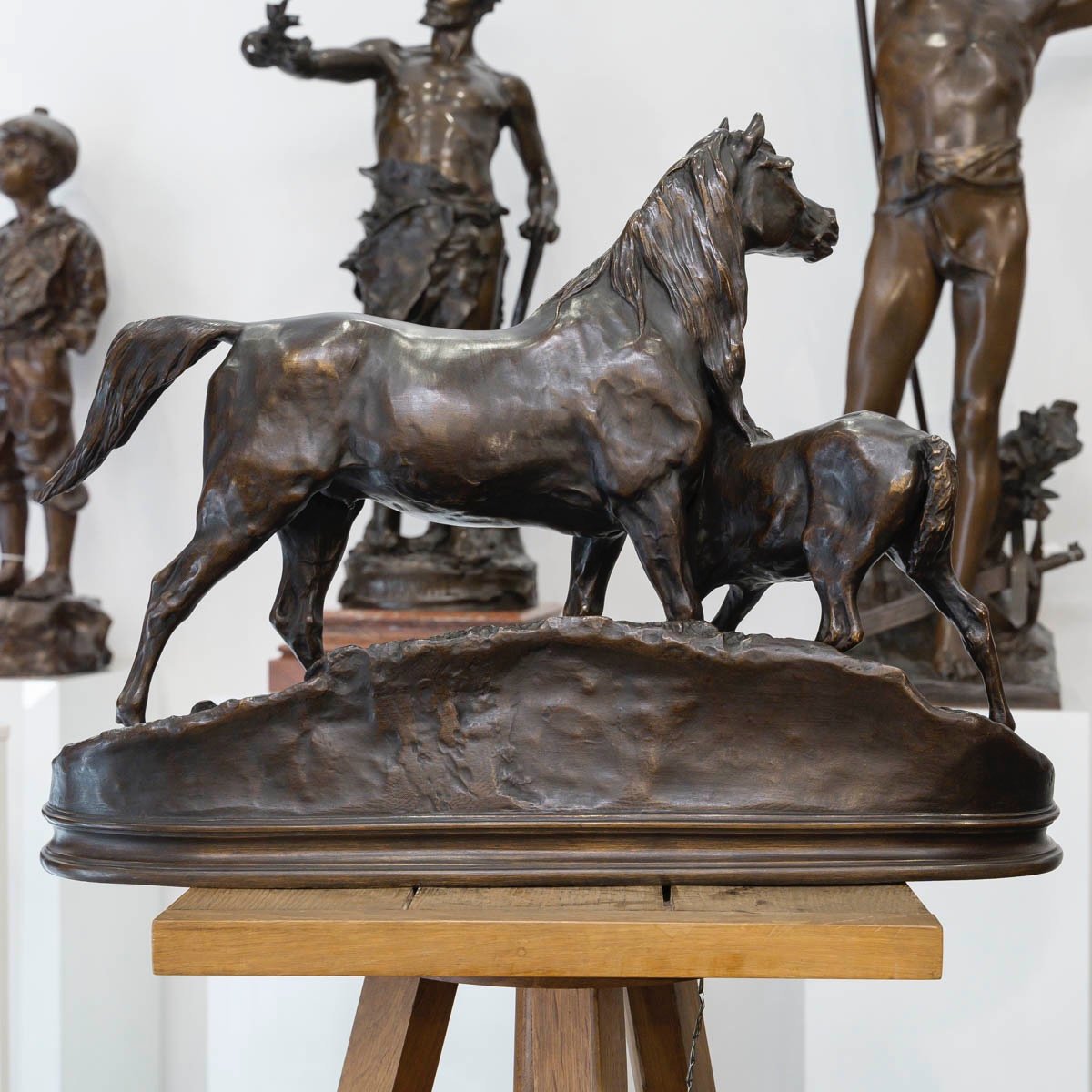 Sculpture - La Jument Normande Et Son Poulain , Pierre - Jules Mêne (1810-1879) - Bronze-photo-1