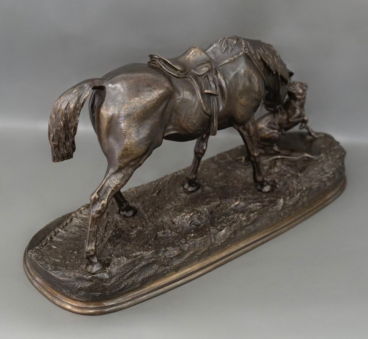 Sculpture - Jument à L’ Écurie Jouant Avec Un Chien , Pierre - Jules Mêne (1810-1879) - Bronze-photo-4