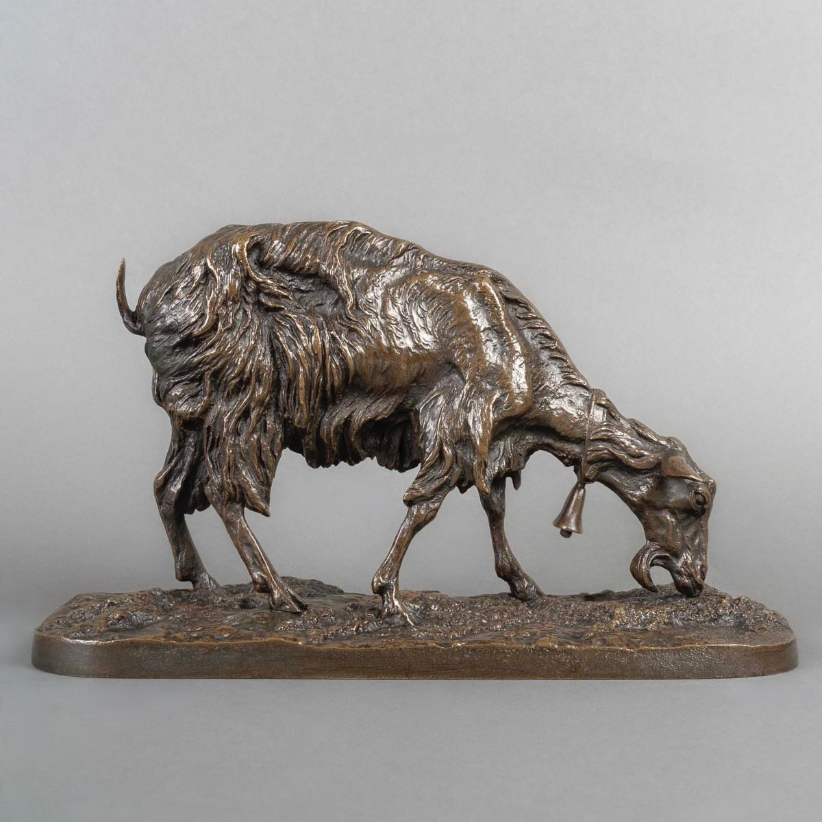 Sculpture - Grazing Goat , Pierre - Jules Mêne (1810-1879) - Bronze-photo-4