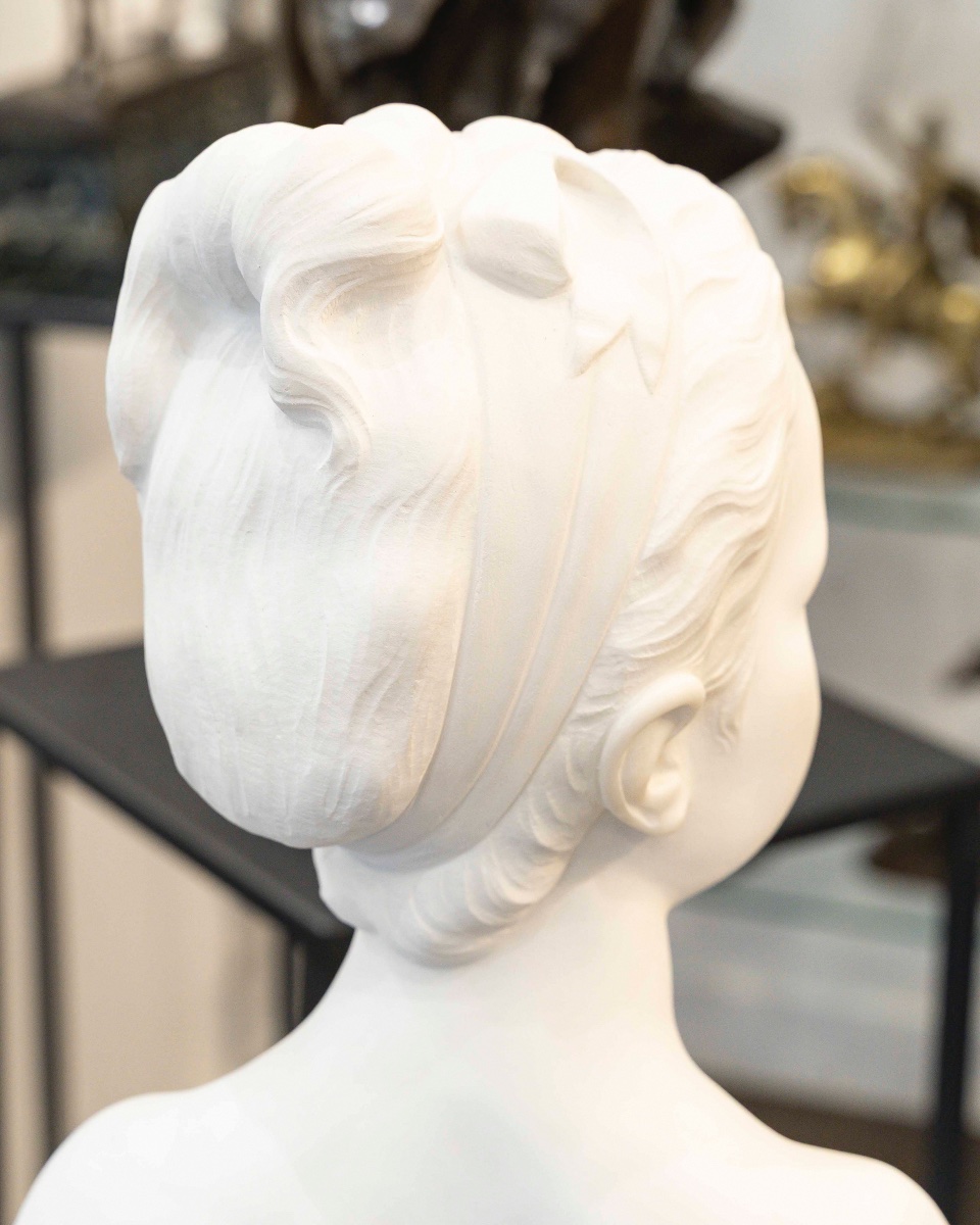 Bust Of Mary - Louise Brongniart , Jean - Antoine Houdon (1741-1828) - Marble -photo-4