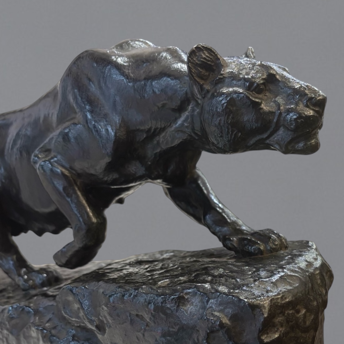 Sculpture - Lioness On The Prowl , Isidore Bonheur (1827-1901) - Bronze -photo-2