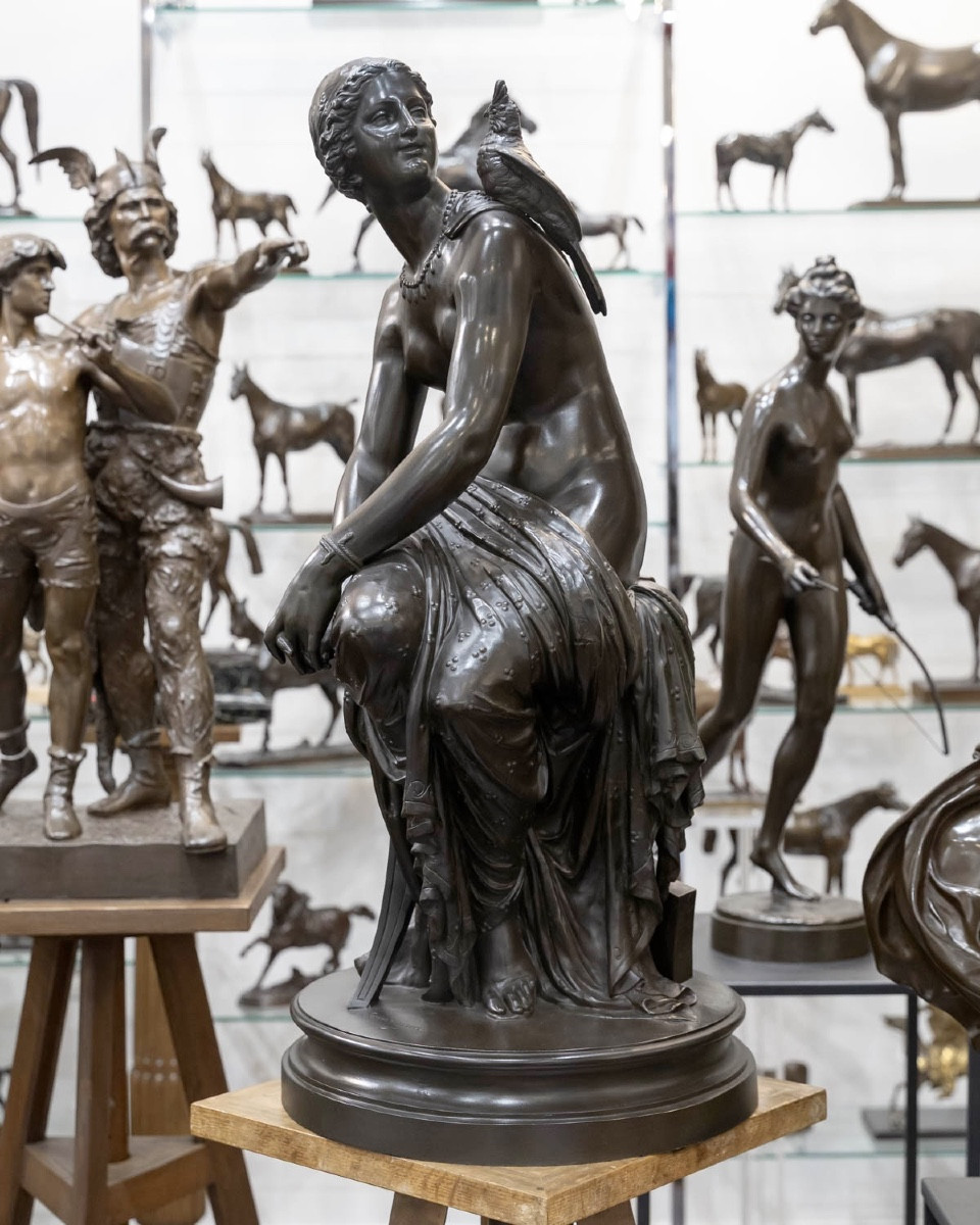 Sculpture - Femme Au Perroquet , Louis Sauvageau (1822-1874) - Bronze 