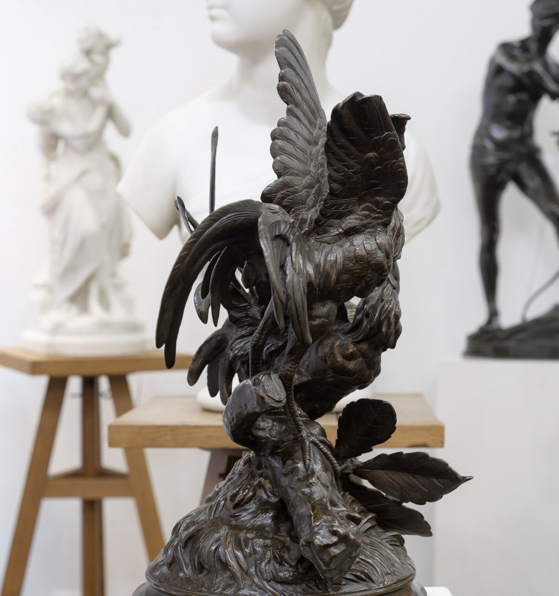 Sculpture - Le Combat de Coqs , Auguste Lechesne (1815-1888) - Bronze -photo-5