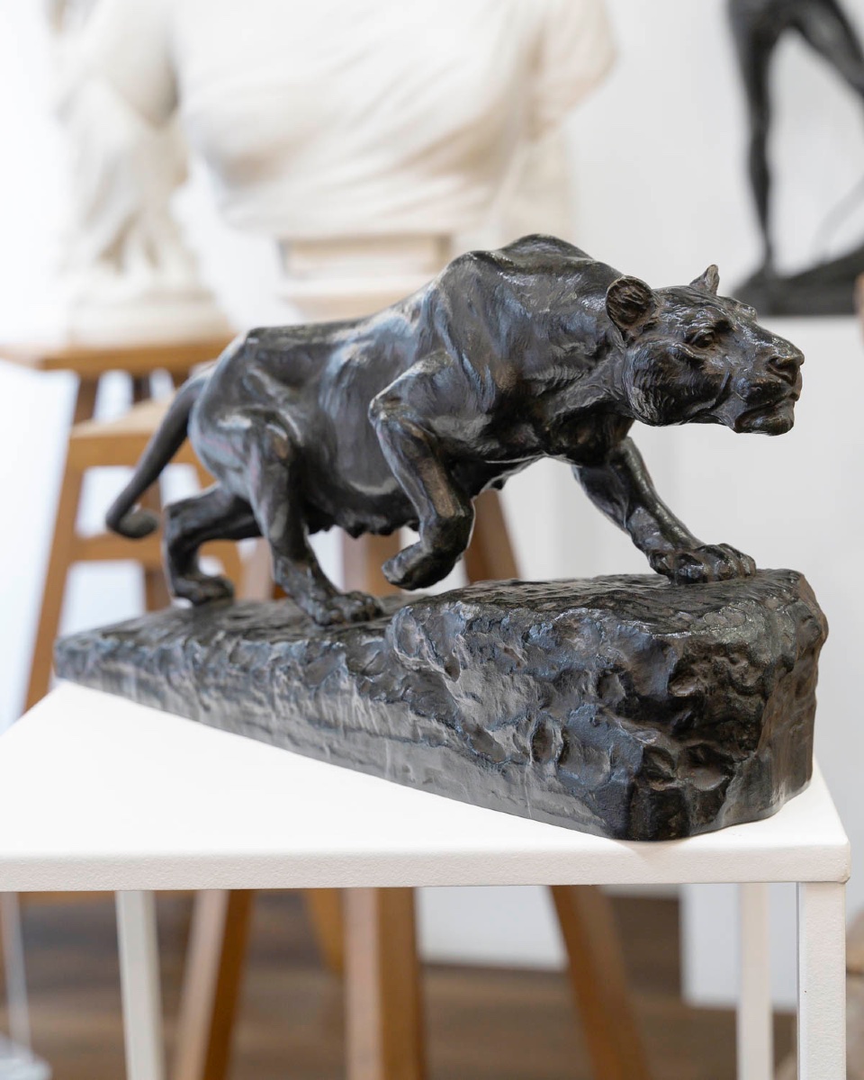 Sculpture - Lioness On The Hunt , Isidore Bonheur (1827–1901) - Bronze-photo-1