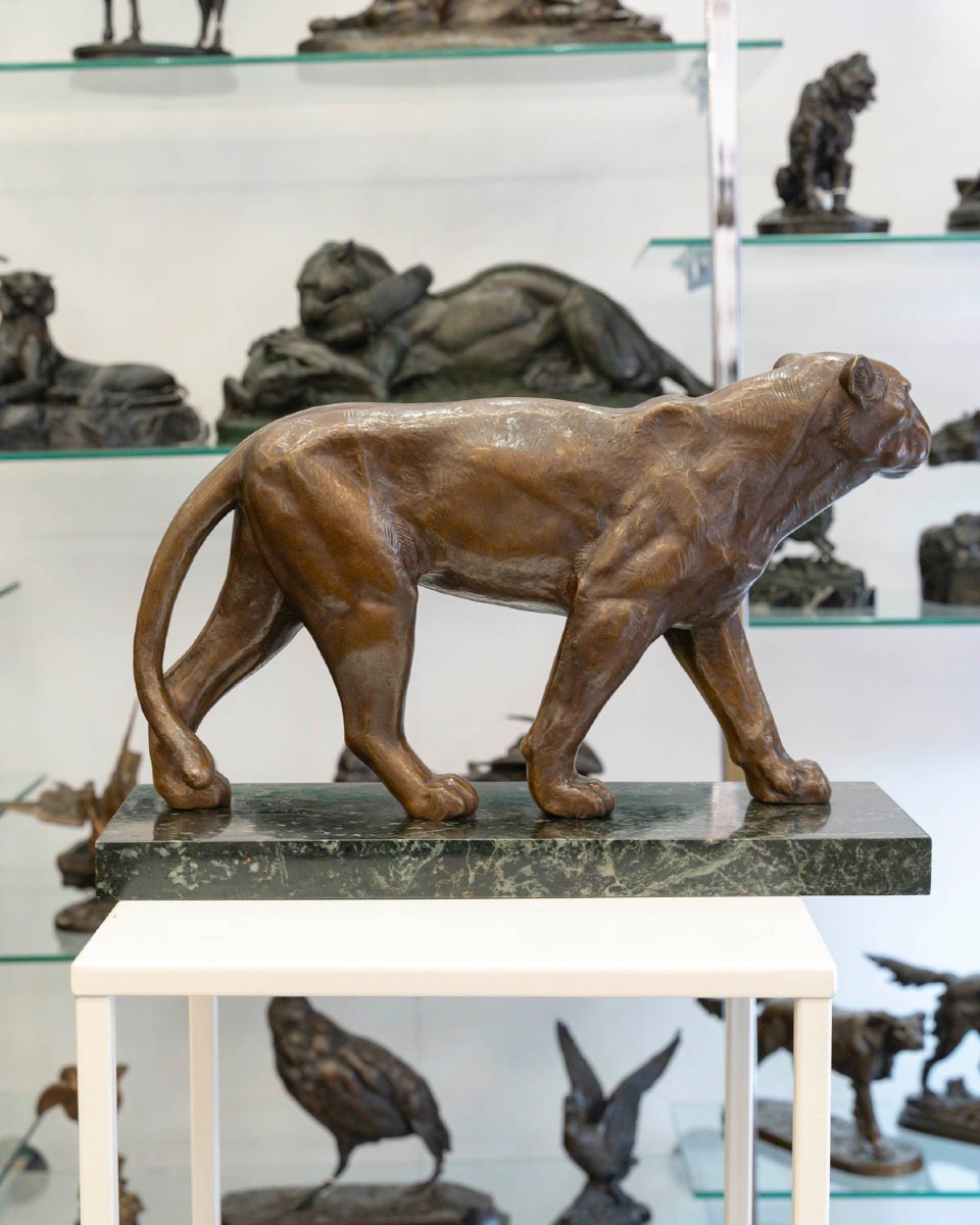 Sculpture - La Lionne Marchant , ALFRED THIELE (1886-1957) - Bronze-photo-2