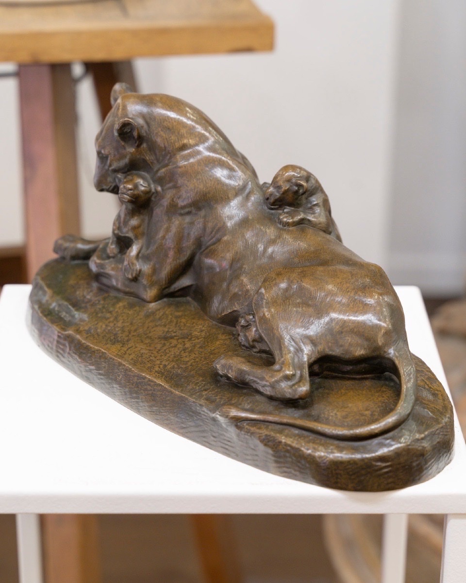 Sculpture - Lioness And Lion Cubs , Victor Peter (1840–1918) - Bronze-photo-1