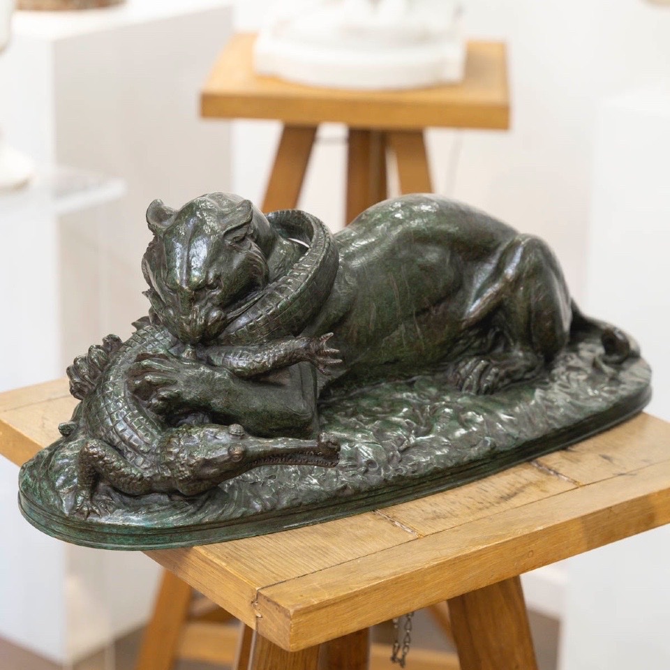 SCULPTURE - TIGRE DÉVORANT UN GAVIAL , ANTOINE - LOUIS BARYE (1795-1875) - BRONZE-photo-2