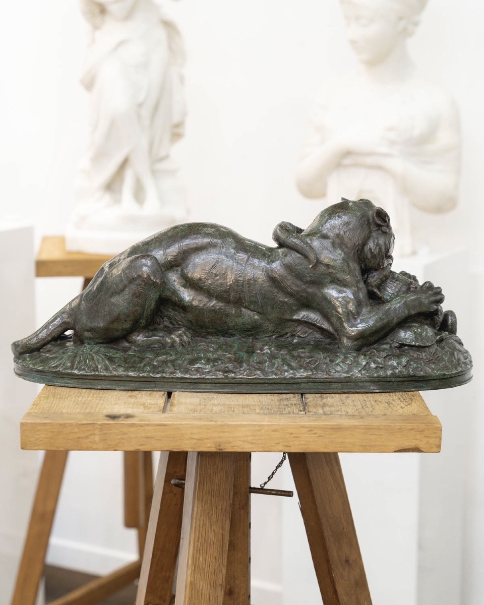 SCULPTURE - TIGRE DÉVORANT UN GAVIAL , ANTOINE - LOUIS BARYE (1795-1875) - BRONZE-photo-1