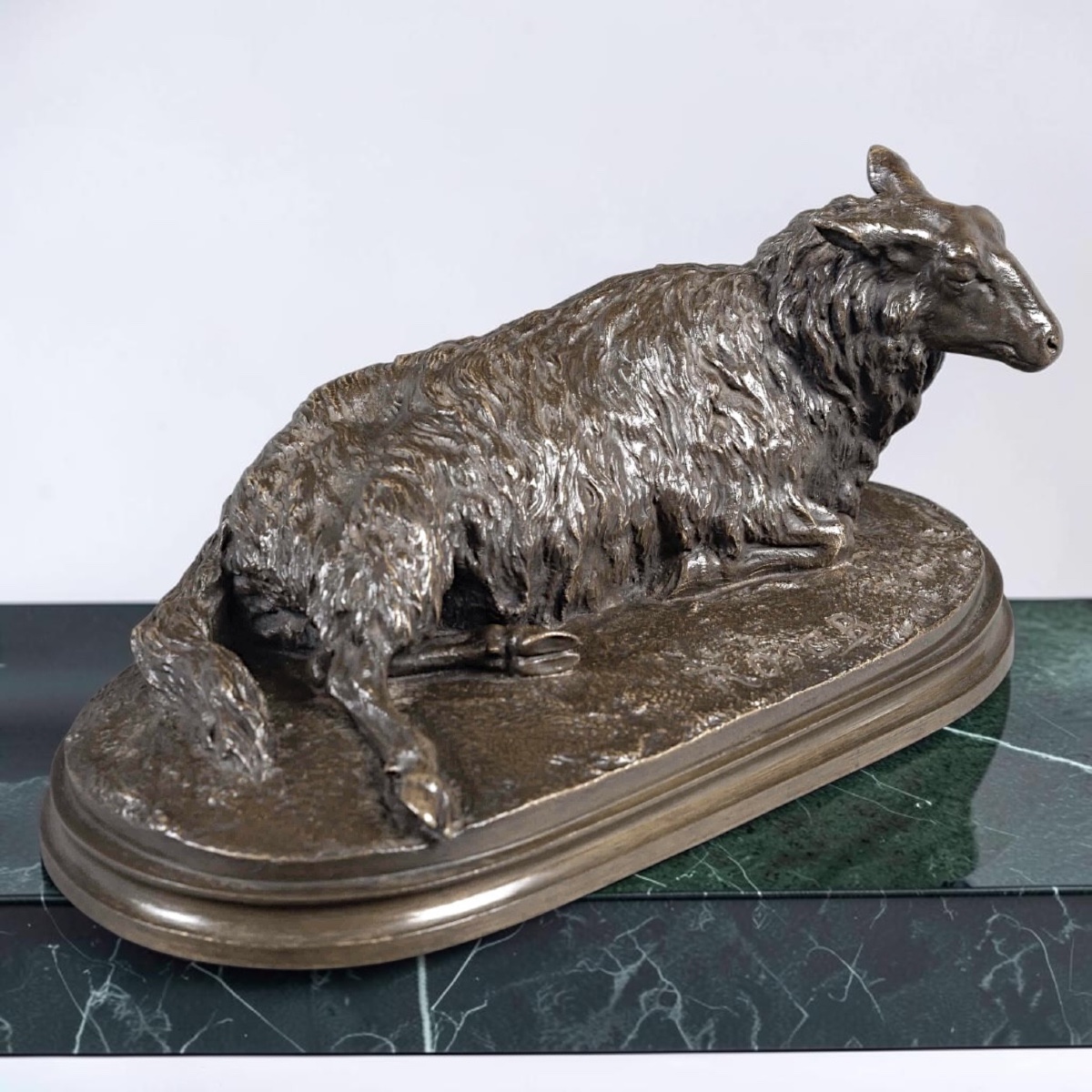 SCULPTURE - MOUTON COUCHÉ , ROSA BONHEUR (1822-1899) - BRONZE-photo-2